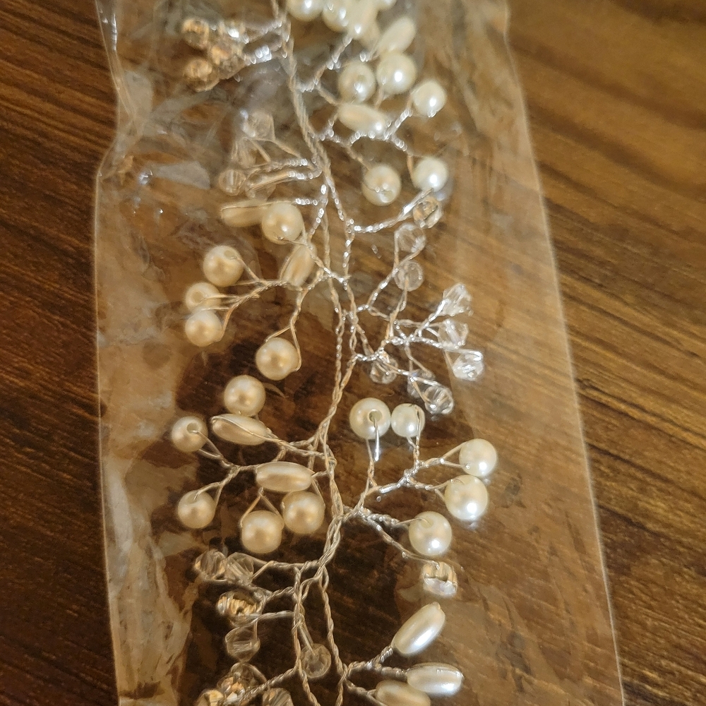 Jewlery and hair piece